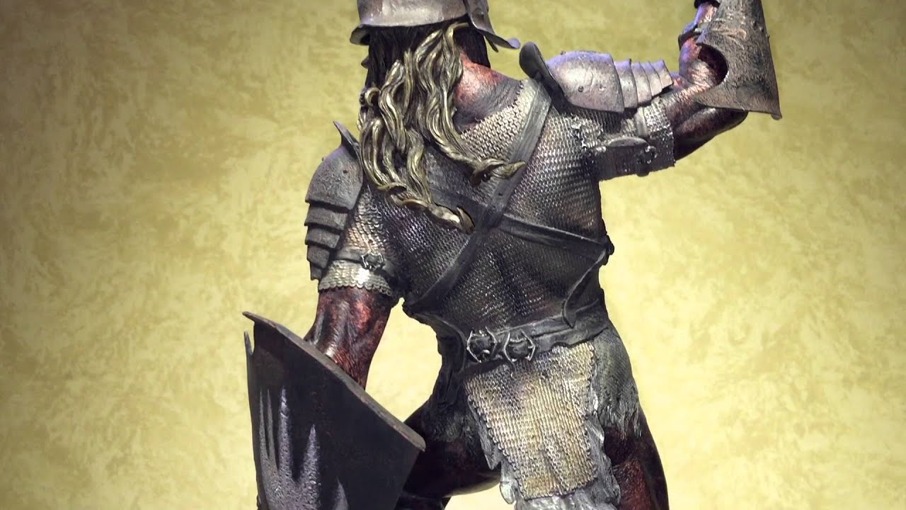 Weta Workshop Uruk-hai Swordsman Statue