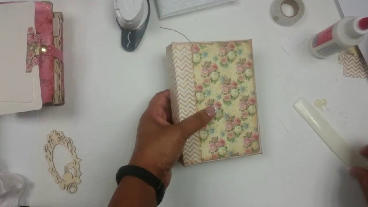 Action- 2: faire un mini album scrapbook  