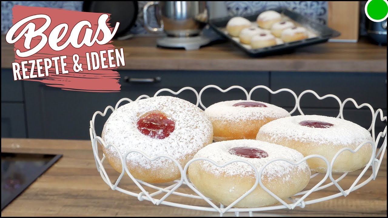 Fluffig- weiche Berliner Pfannkuchen aus dem Backofen | Rezept