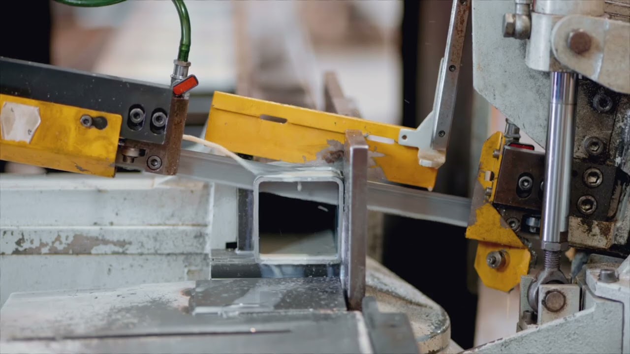 STROJ&Iacute;RNA - ŘEZAN&Iacute;, VRT&Aacute;N&Iacute;, SKLAD HUTN&Iacute;HO MATERI&Aacute;LU
