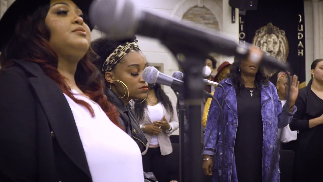 Bishop Leonard Scott - Bishop's Hymn Medley (Official Music Video)
