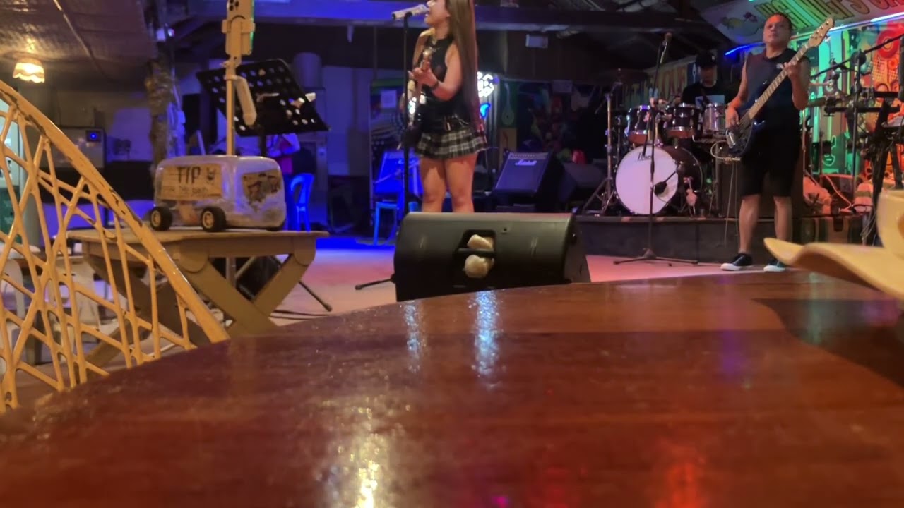 ZOMBIE  CRANBERRIES  philipine band  cover  in  boracay  ゾンビー　　クランベリーズ　　