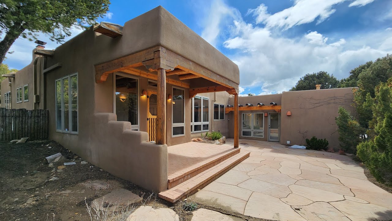 1201 Arroyo Piedra, Santa Fe, NM 87501