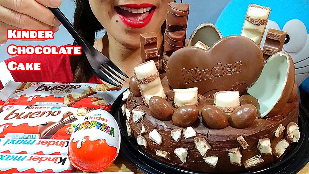EATING DELICIOUS KINDER CHOCOLATE CAKE ASMR  먹방 Real Sounds