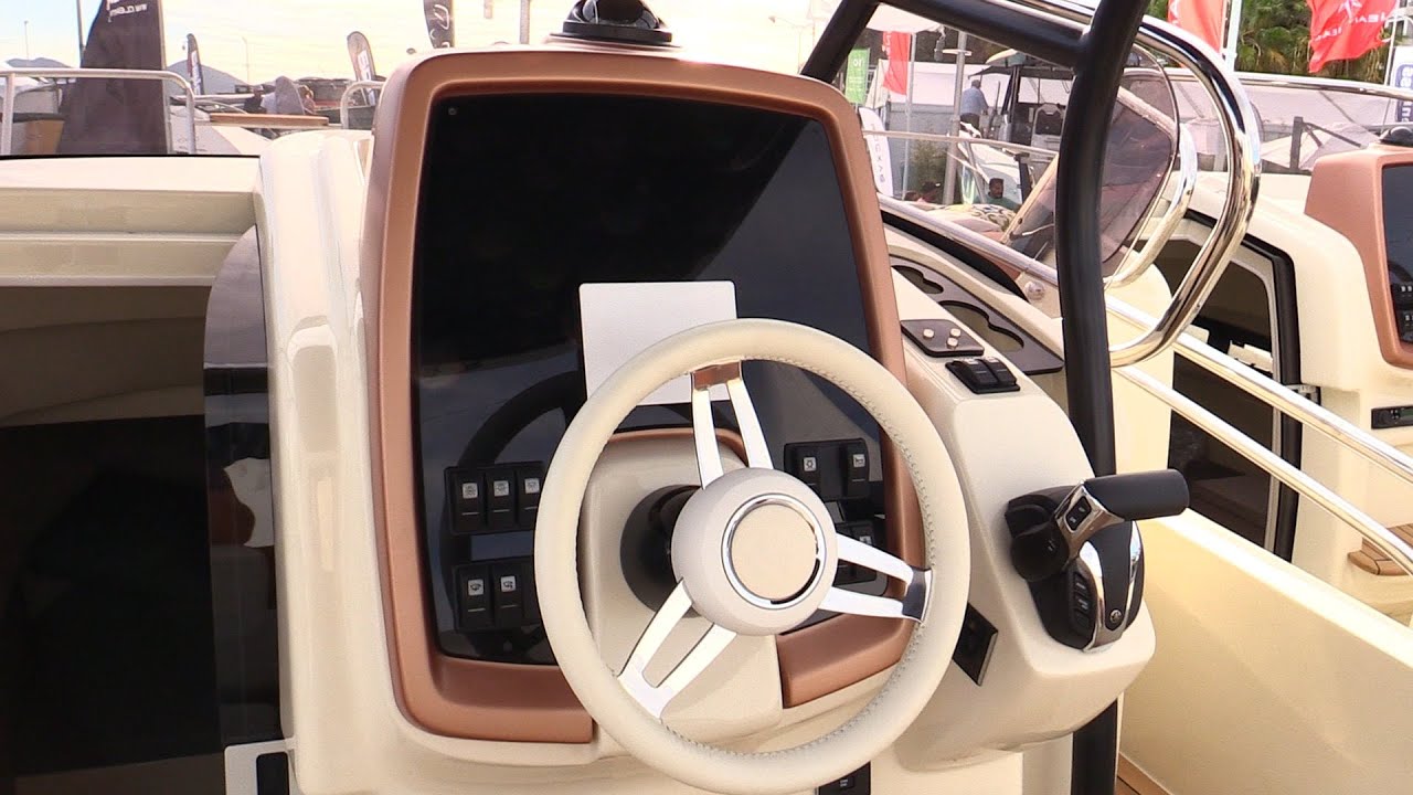 Italian Center Console ! 2023 Capoforte CX 270