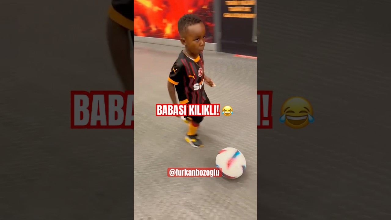 😂👏Davinson Sanchez&rsquo;in Oğlu Salvador Top S&uuml;r&uuml;yor! #Galatasaray