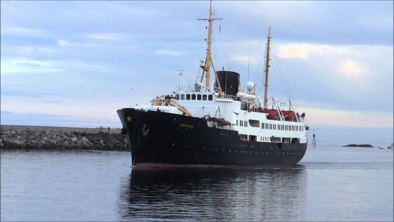 Hurtigruten - Nordstjernen - Svolvær