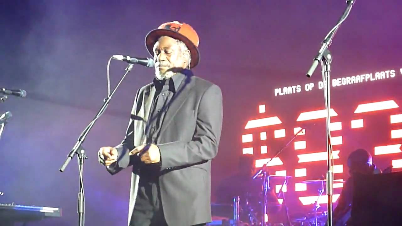 Massive Attack - Girl I love you (aka 16 Seeter) @ Vorst Nationaal