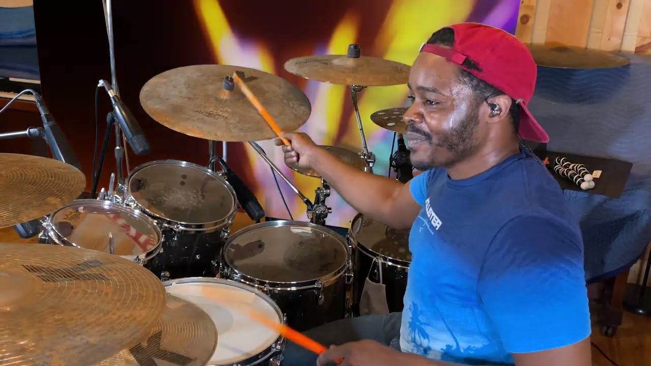 Dana Hawkins recording "Caliber"