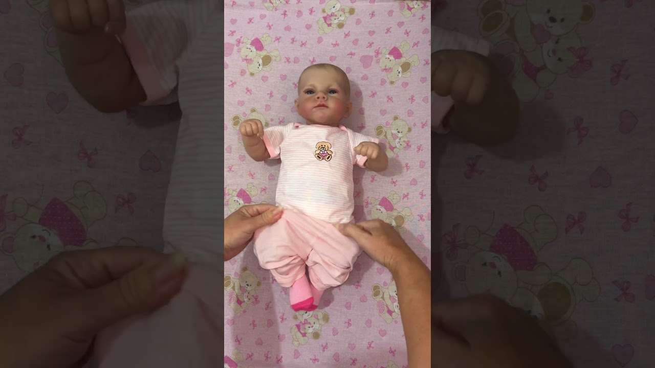 PRIMEIRA TROQUINHA DA MINHA NOVA BEB&Ecirc; REBORN  #baby   #bebereborn  #rebornbaby
