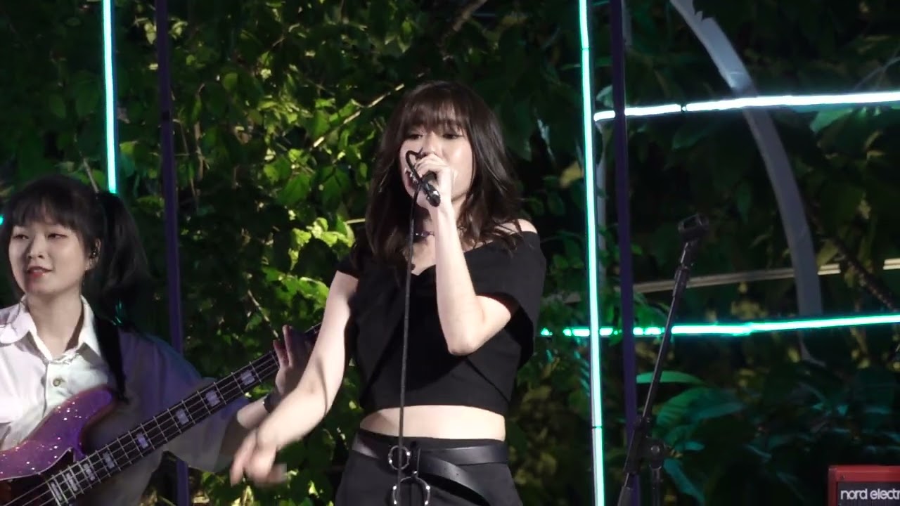 ALIZband เทศกาลลานเบียร์ ESCAPE SPACE @ S-OASIS