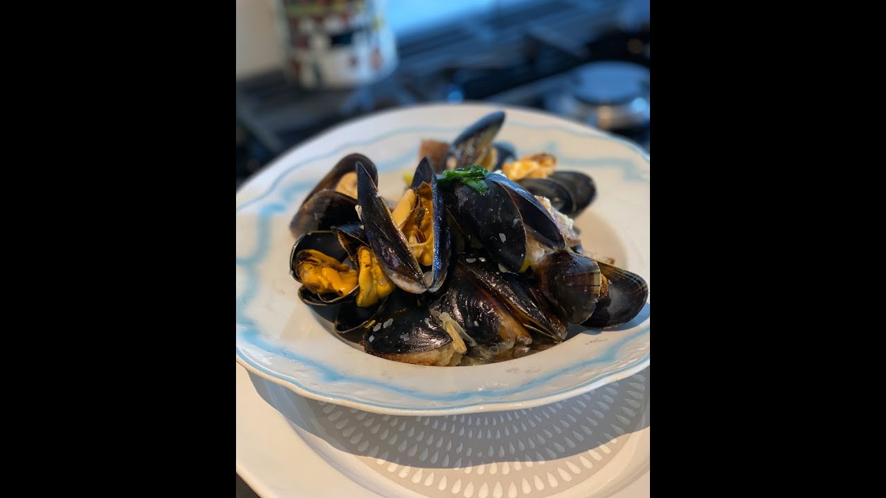 Citronkokta blåmusslor med ramslök