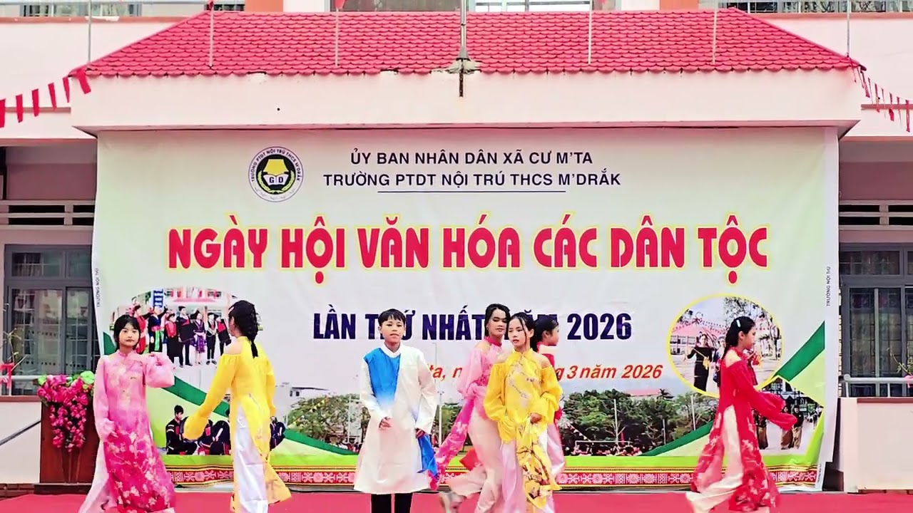 Nụ cười xuân (Lớp 7) - Giao lưu văn hóa các dân tộc lần thứ nhất, trường PTDT Nội trú M' Drắk