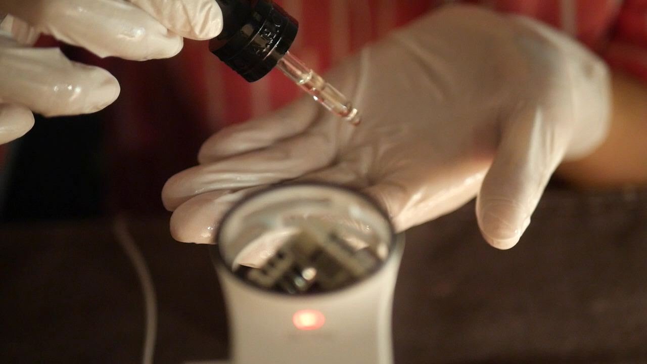 ASMR l 오일리한 라텍스장갑소리/ Oil+Latex gloves Move/이유 E_YOU