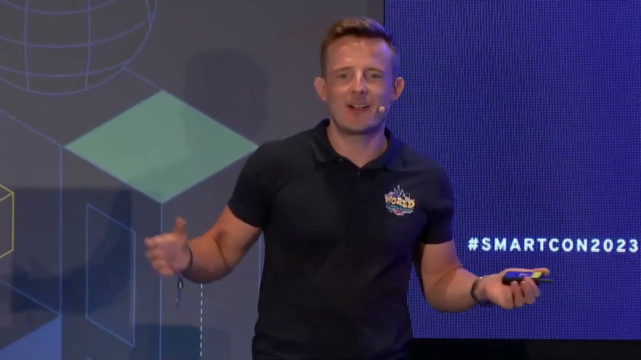 Gamificación y productos tangibles, son el puente | Bogdan Tapu at SmartCon 2023