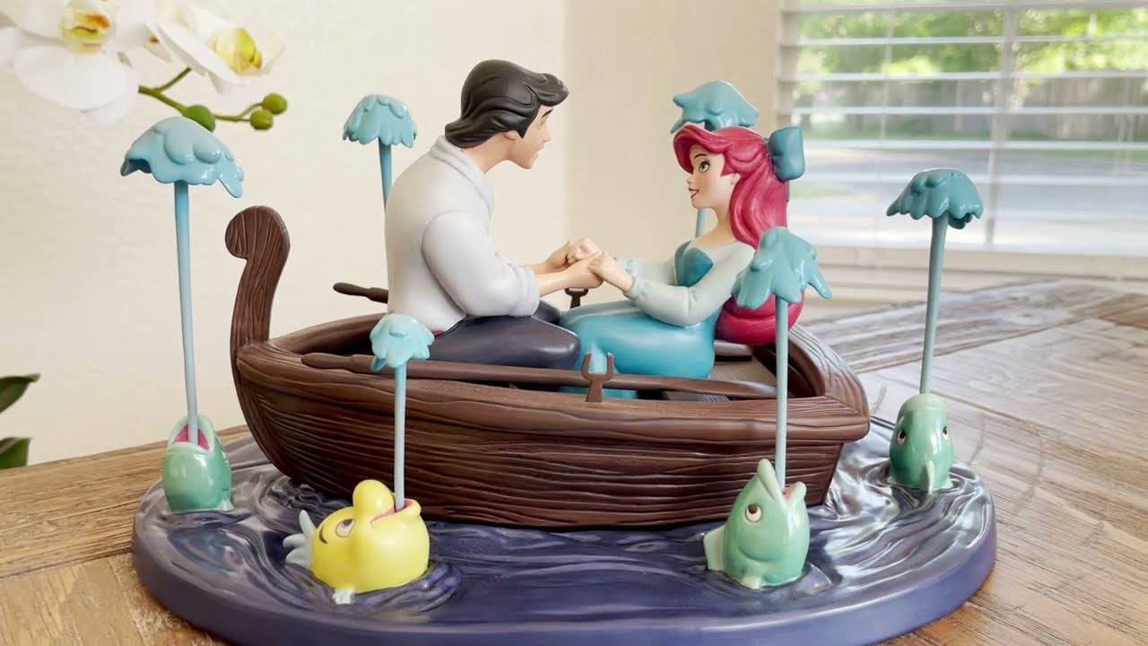 WDCC REVIEW Walt Disney Classics Collection The Little Mermaid Ariel and Eric 