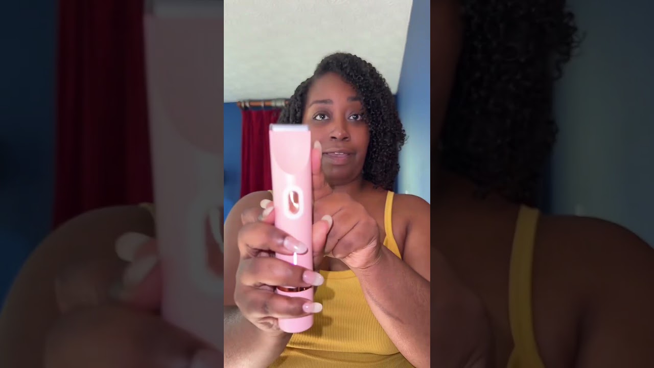 This Electric Women's Shaver Is a 10/10 &ndash; Smooth Skin Guaranteed!