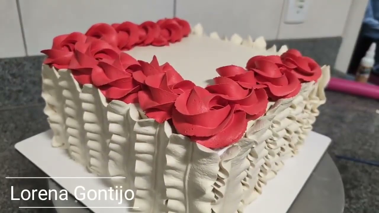 DECORAÇÃO CLÁSSICA EM BOLO QUADRADO   BOLO VITRINE QUADRADO
