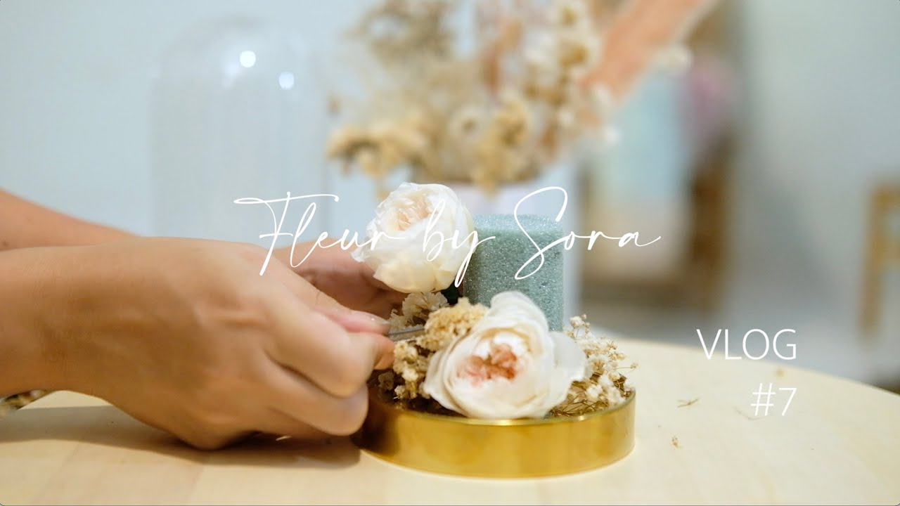 Florist Vlog #7 /  Dried and Preserved Flowers Glass Dome Arrangement