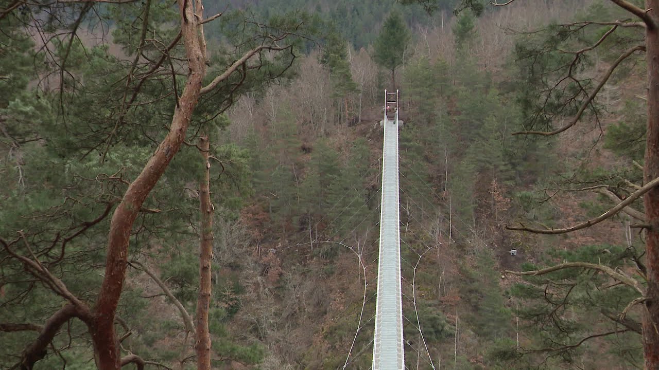 D&eacute;couvrez la plus longue passerelle himalayenne de France