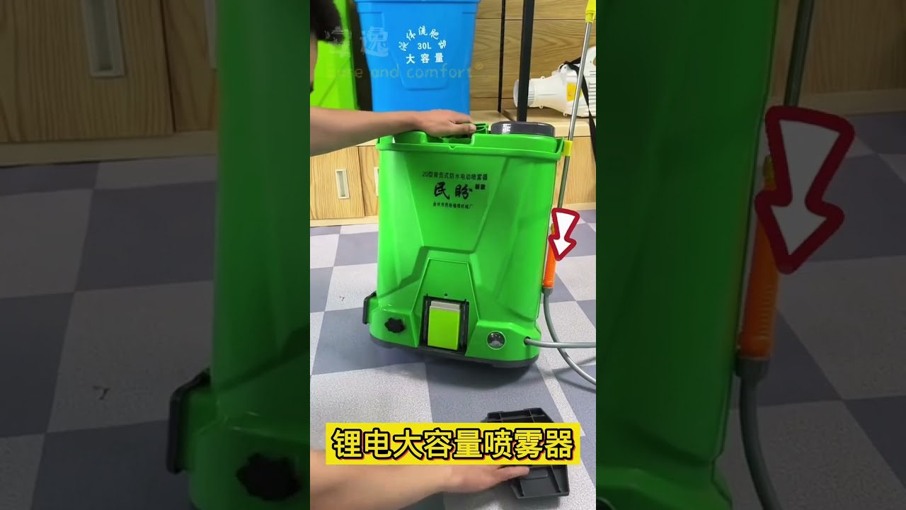 Multifunctional large-capacity sprayer, one bucket of water for ten acres of land,
