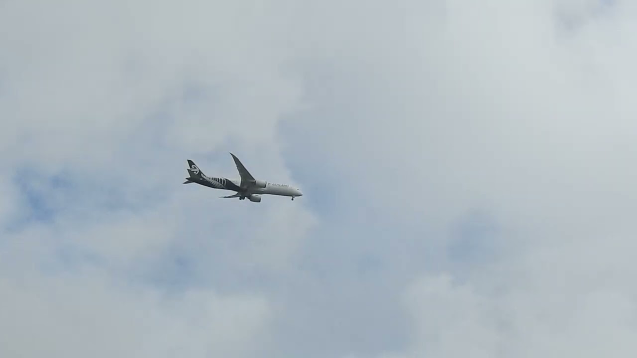 Discovery Drive: Automated Aviation Photography via ADS-B Tracking