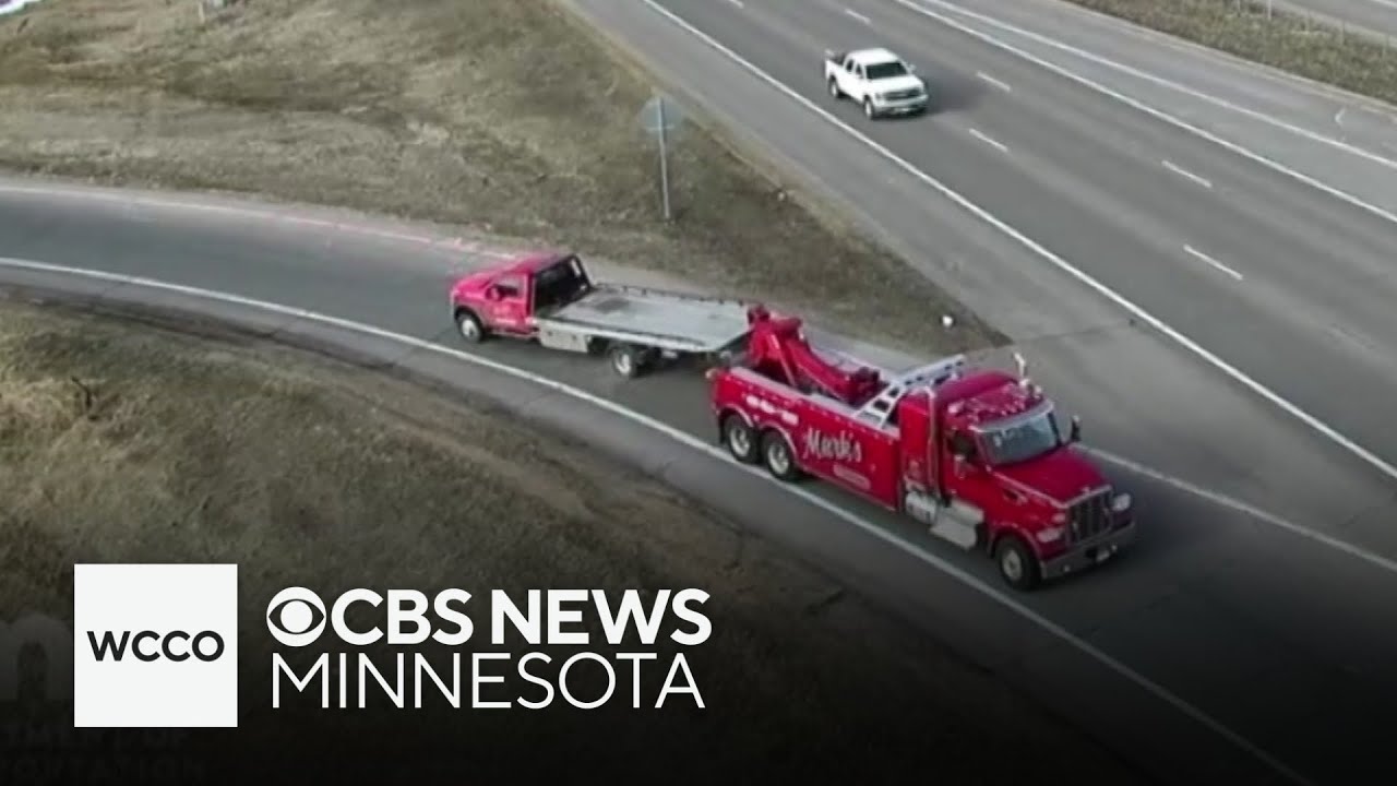 Video shows vehicle falling off tow truck into high-speed traffic