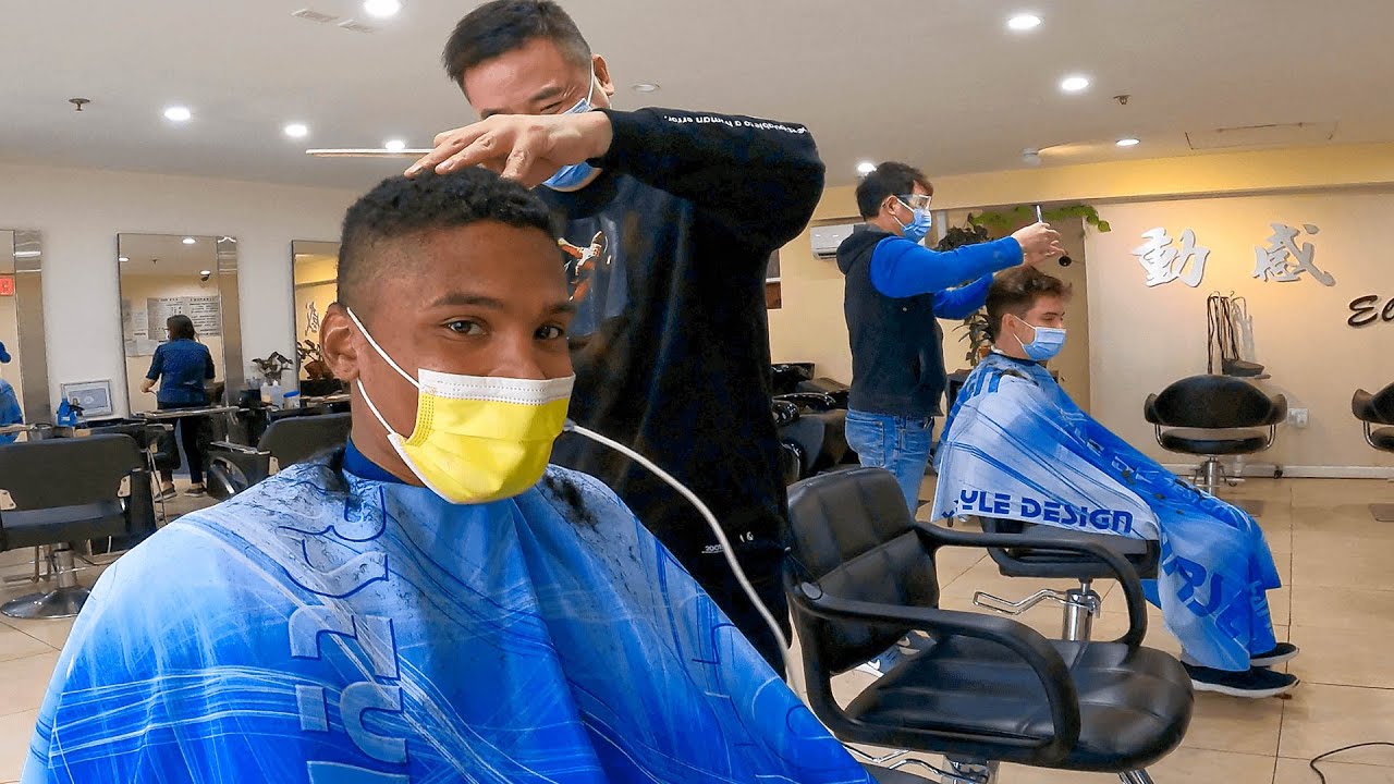 Black & White Guys Shock Chinese Hair Salon with Perfect Mandarin