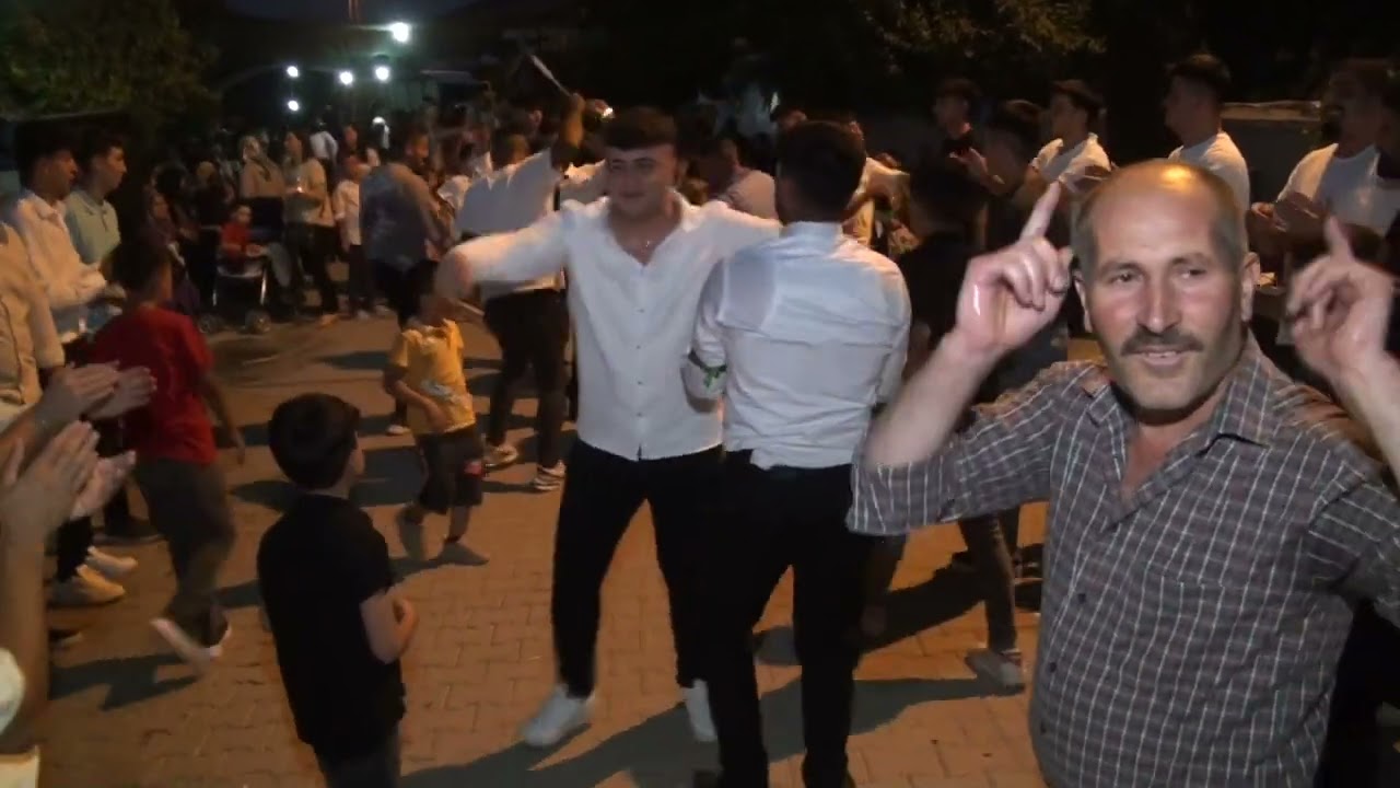 YERKÖY DÜĞÜNLERİ HÜYÜK MAHALLESİ MEHMET UYAR OYUN HAVALARI  SAMET ŞAHİN  (KENYA) DÜĞÜNÜNÜNDEN