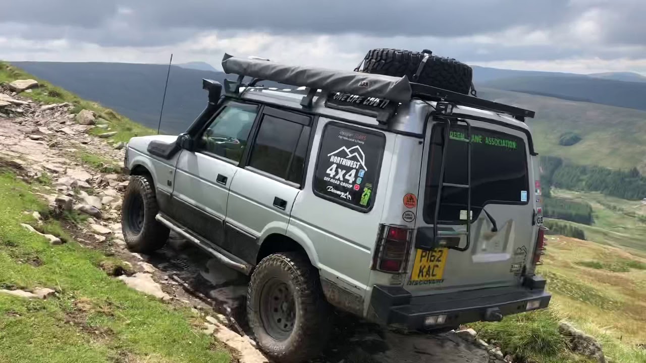 YORKSHIRE DALES OFF ROAD GREEN LANE OUT OF LOCKDOWN TRIP WITH DISCOVERY 1, 2 DEFENDER 90 VW TOUAREG