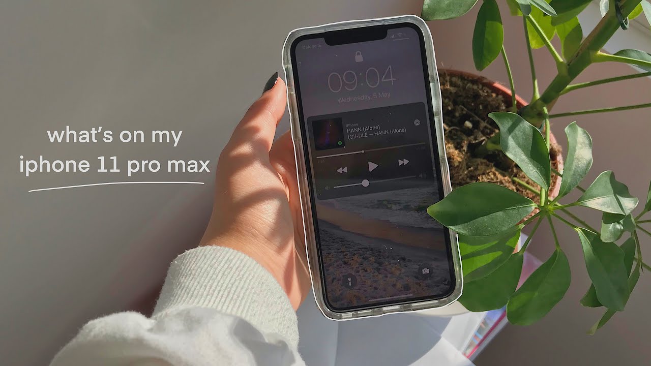 a tour of my: iphone 11 pro max & macbook pro