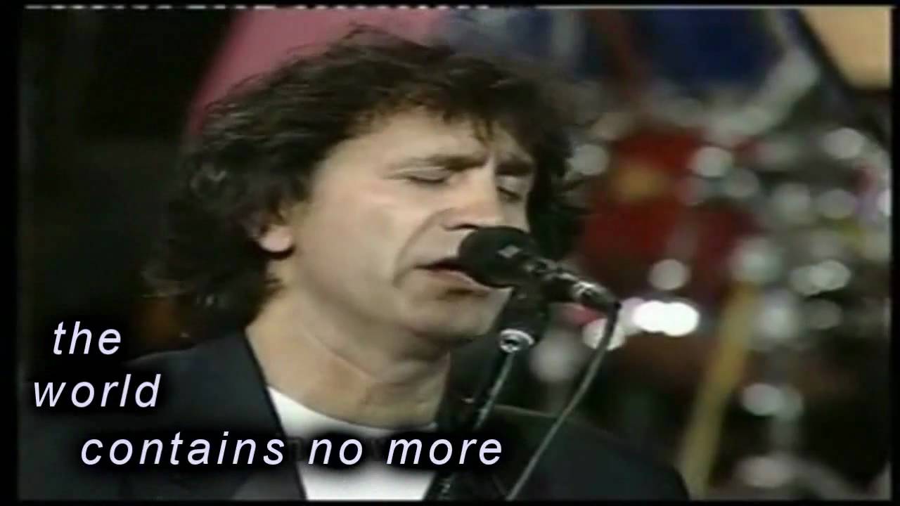 Dalaras-Theodorakis: Βρέχει στη φτωχογειτονιά -Rain is falling on the slum.-