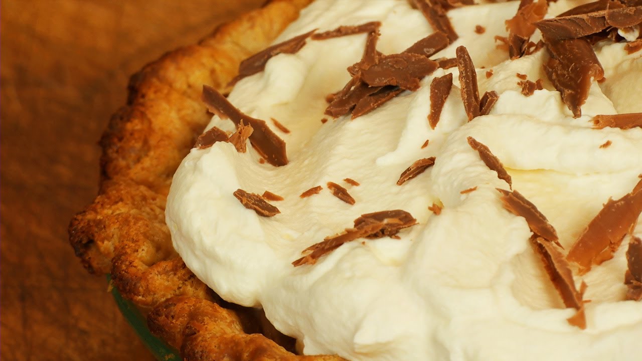 How to Make a Fresh Chocolate Cream Pie