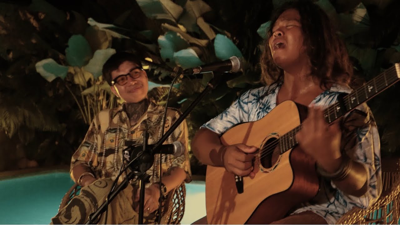 Jamming Session with kuyaman KARL SEF ng Siargao singing his original song &ldquo;BINDI&rdquo; 