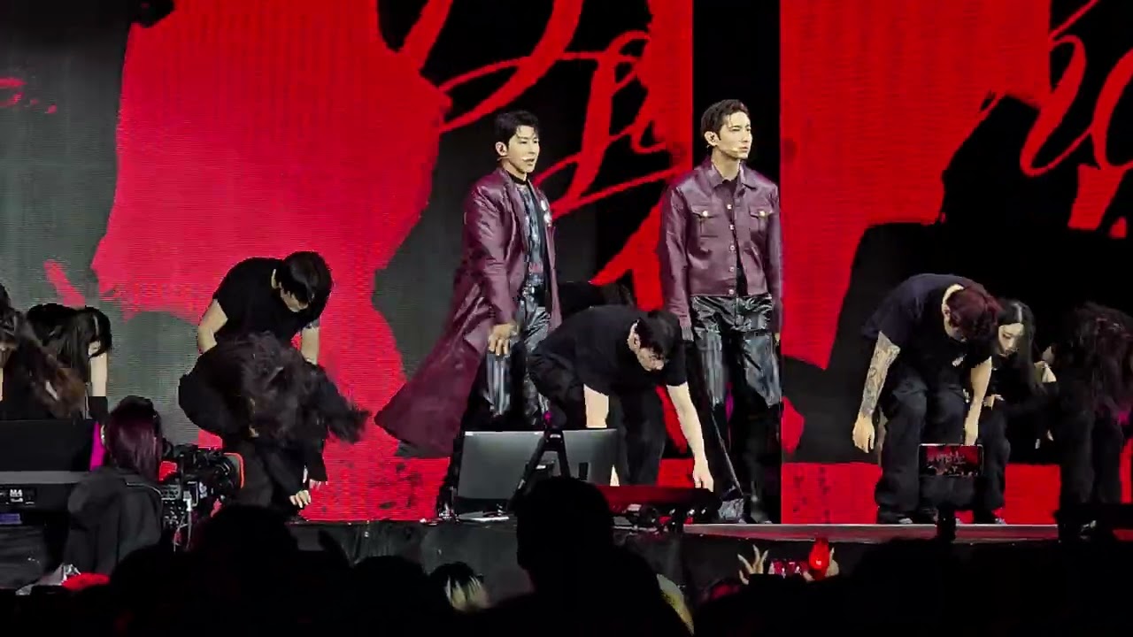 SMTown in LA - 05.11.25 - TVXQ 