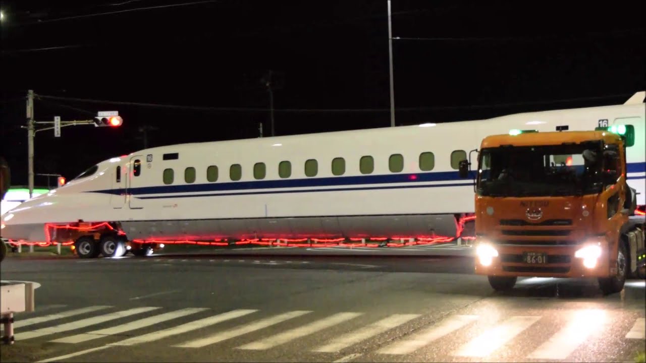 真夜中に道路を駆け抜ける　新幹線輸送トレーラー　日本車輌⇒ＪＲ東海浜松工場　2019-08　東海道新幹線　Ｎ700A