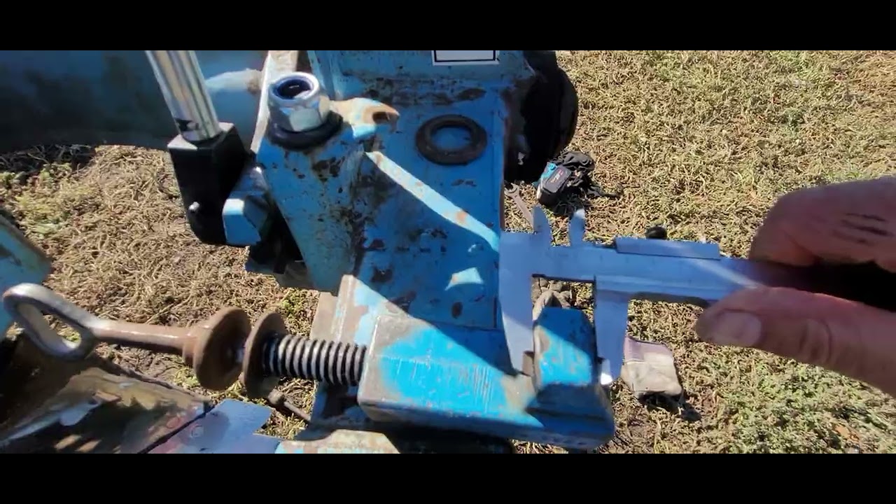 Плуг Lemken Opal 090 упори регулювання глибини.