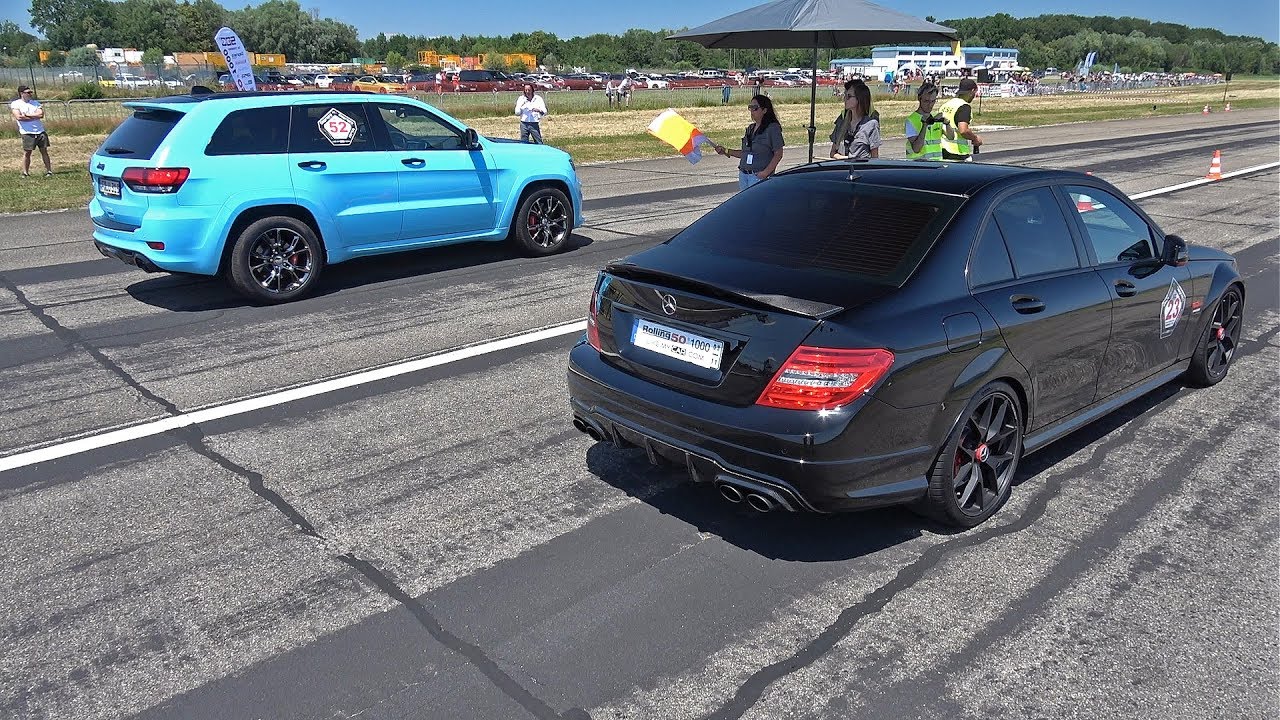 Jeep Grand Cherokee SRT vs Porsche Cayenne