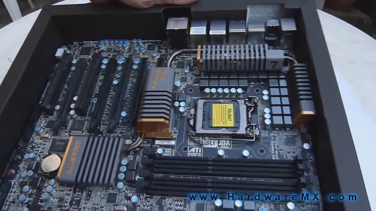 HWMX   Review Gigabyte Z68 UD7 B3 Unboxing