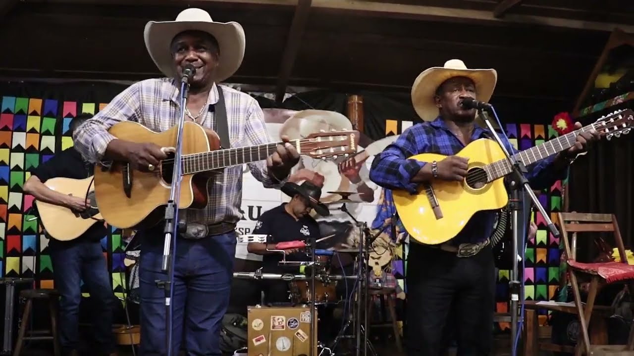 Pedro Paulo e Paulo Vitor  - Água no Feijão  - Arraiá da Morada du Capiau