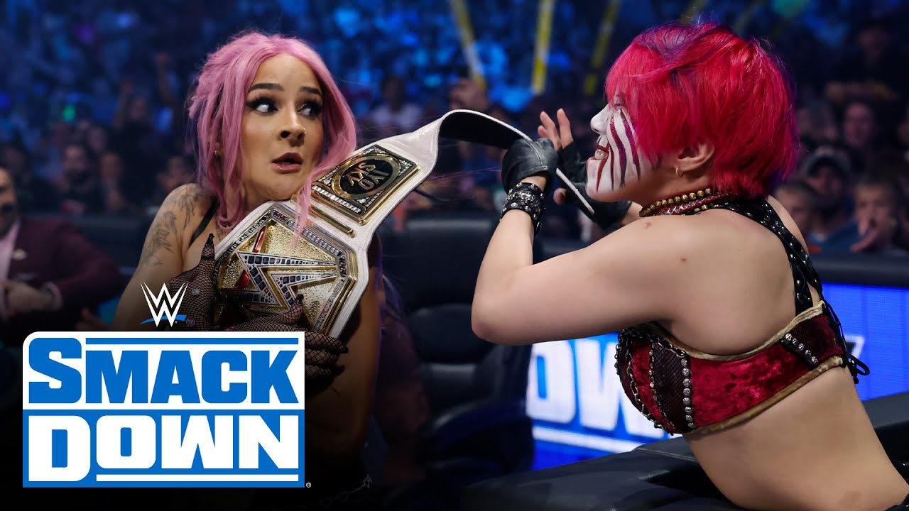 Аска крадет женский титул WWE