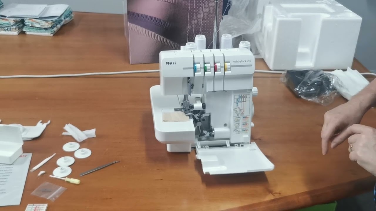 unboxing the PFAFF Hobbylock 2.0