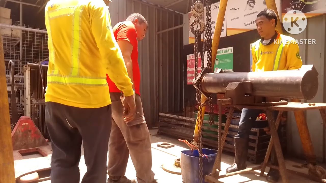VLOG#66 XCMG M0BILE CRANE 50TONS OUTRIGGER CYLENDER REPLACE PACKING SEAL @rdivzmechanicschannel4038