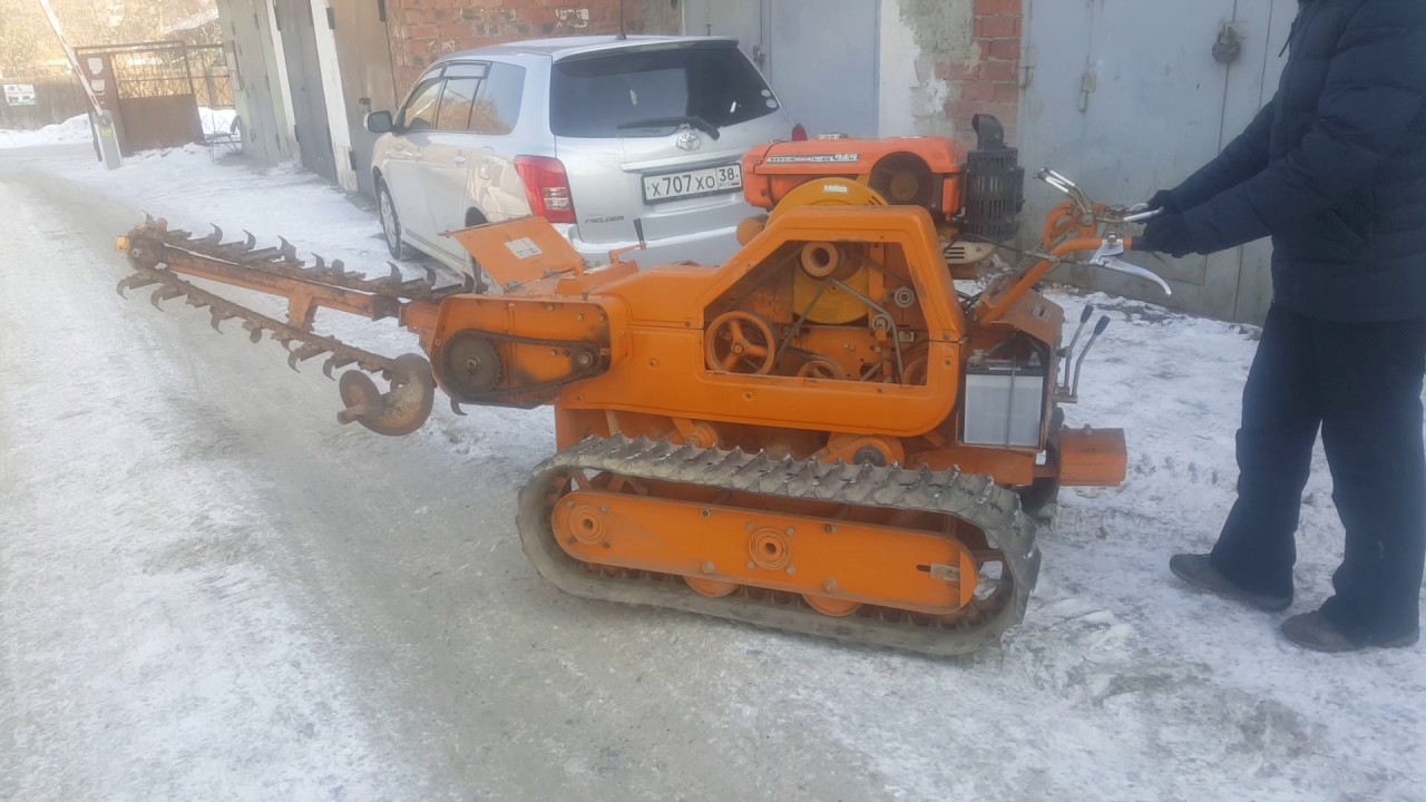 KAWABE F45LH траншеекопатель на гусеничном ходу.