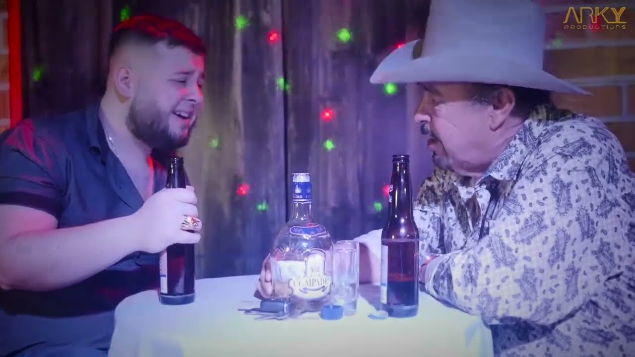 Don Arnulfo López (Los Traileros Del Norte) y Arnulfo III - Hay que olvidar (Video Oficial)