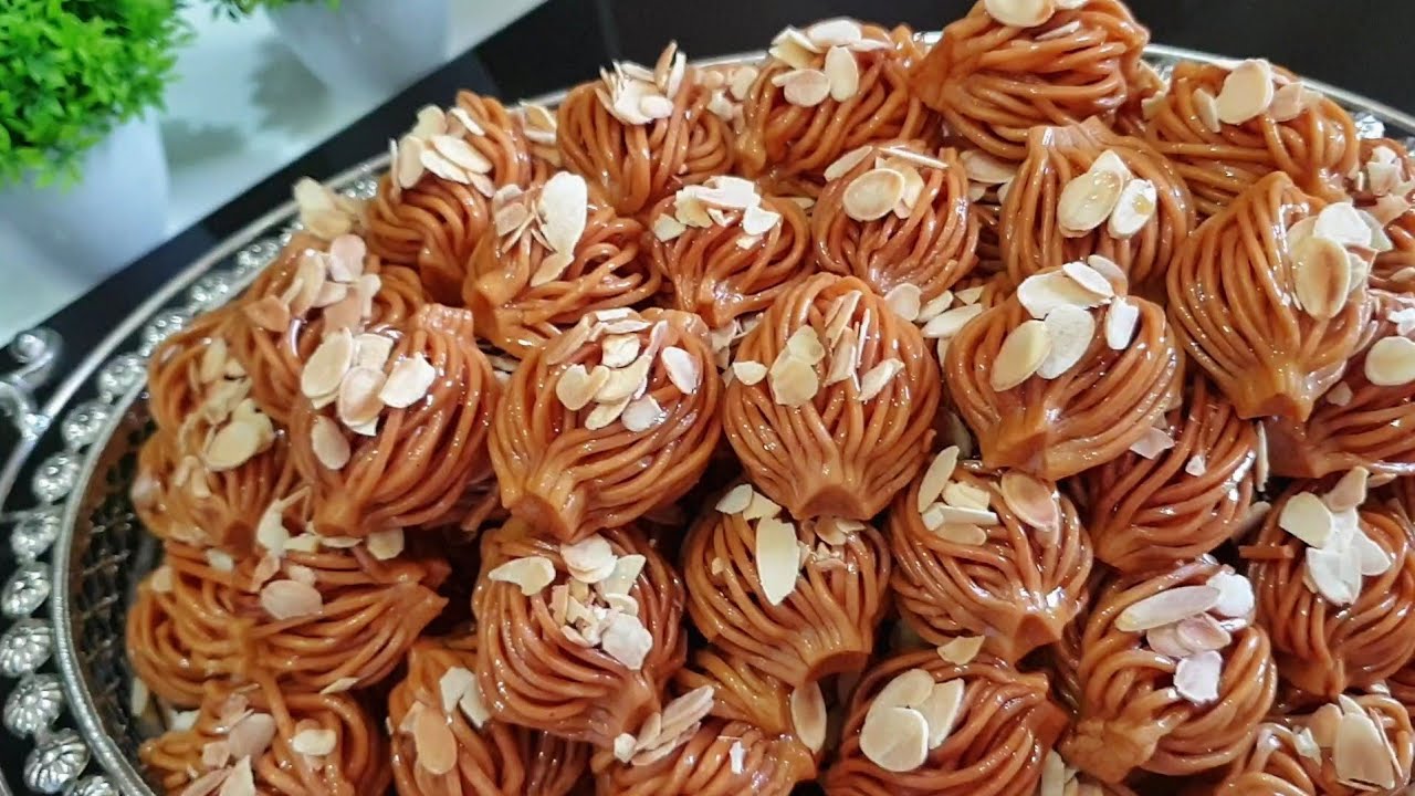 احلا معسلة لناس لي مكيقدوش على لقوام بزاف خفيفة وهشييشة حلوة بشنيخة كذوب فالفم😋😋