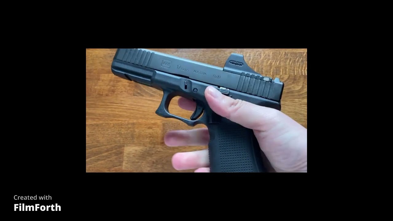Glock 17 MOS, frame stippling, nice grip for finger, looks like original design