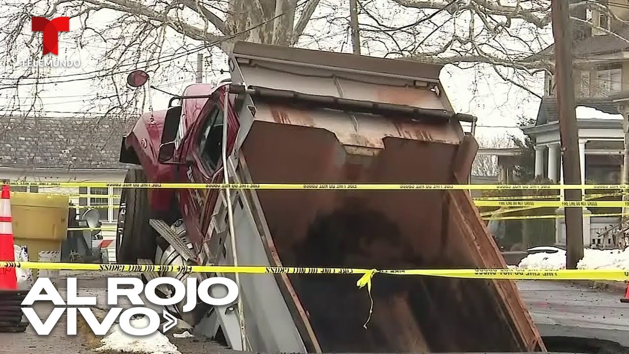 Un enorme socavón se traga un camión de volteo en Nueva Jersey