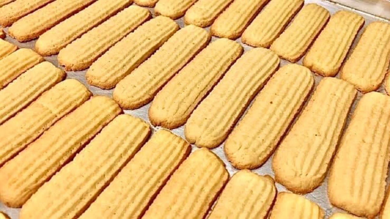 بسكوت العيد بالزبدة مقرمش ودايب دوب الوصفه الاصليه اما الطعم😋مايتوصفش الشيف هناء فهمي