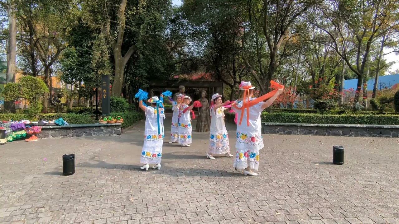 Mari Mari Parque Frida Kahlo 2022 12 18 1